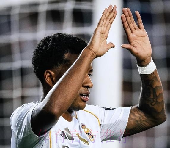 记者：阿拉巴将伤缺1个月 罗德里戈伤停10天左右